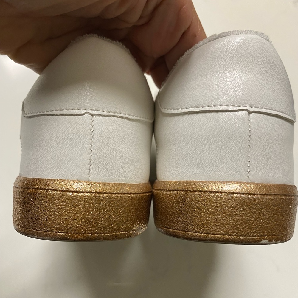 Torrid Size 8W White Faux Leather And Gold Sole Lace-Up Sneaker - Picture 7 of 11